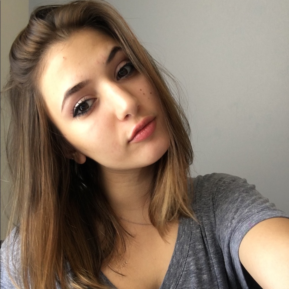 Meet your Posher, Elli